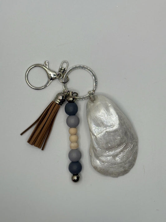 Handmade Oyster Shell Keychain – Surf Car Beach Design