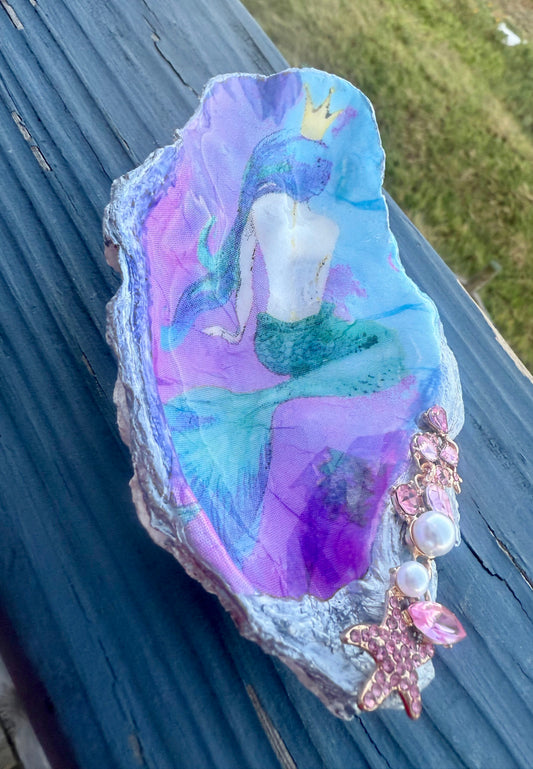 Handmade Mermaid Oyster Shell Trinket Dish with Pearl & Starfish Accents