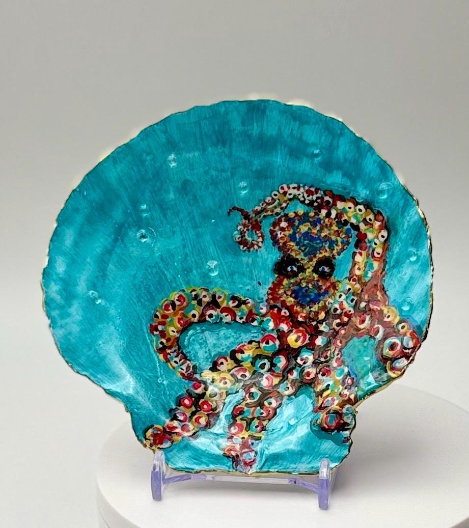 Hand-Painted Scallop Shell – Colorful Octopus with Water Drop Effect